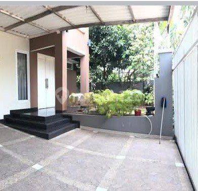 Rumah Hook Bagus Shm 2 Lantai Full Furnished Siap Huni Dekat Tol 2