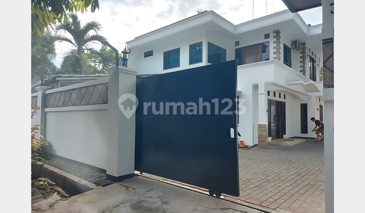 Rumah dan Gudang Halaman Luas Bagus Siap Huni di Duren Tiga Raya