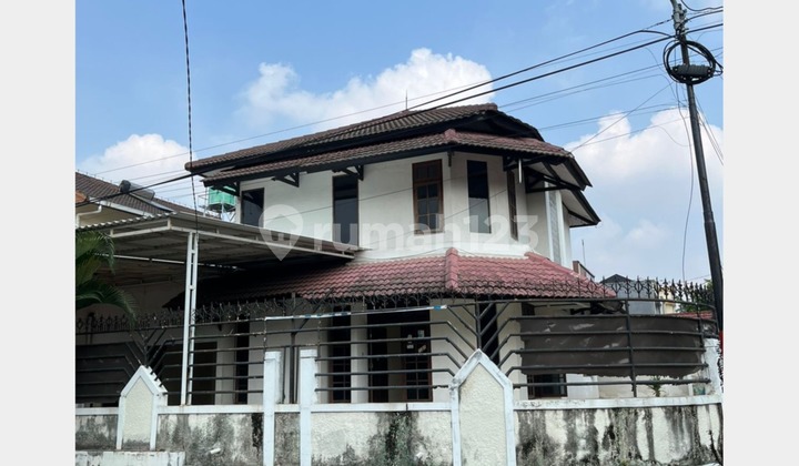 Rumah Halaman Luas Siap Huni di Perumahan Dekat Tol Pondok Kelapa 2