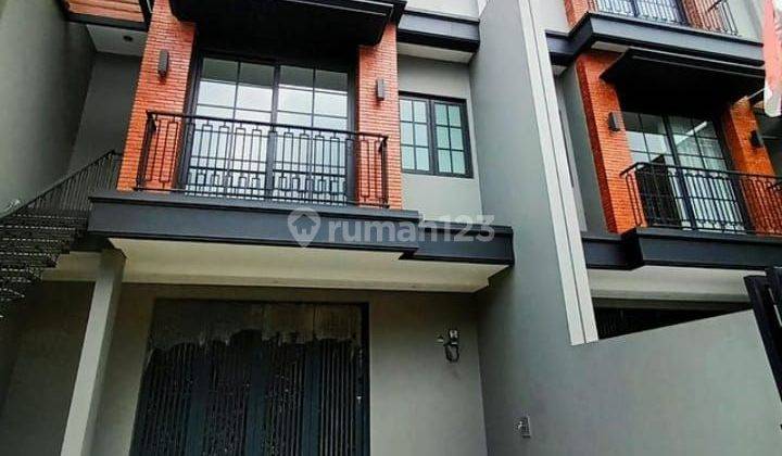 Rumah Baru 3 Lantai Siap Huni Di Fatmawati, Cocok Untuk Kantor