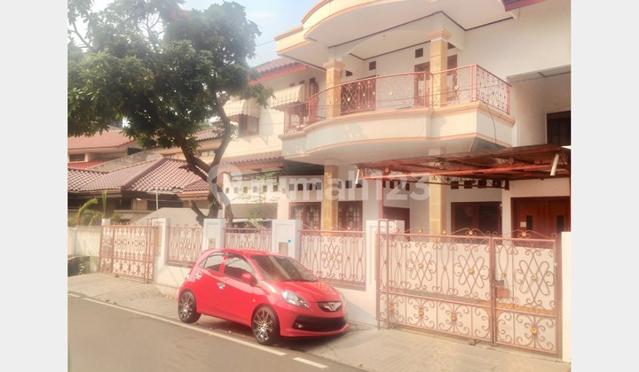 House + 8-Door Boarding Cempaka Putih SHM Good Condition Furnished Ready to Occupy House + 8-Door Boarding Cempaka Putih SHM Good Condition Furnished Ready to Occupy