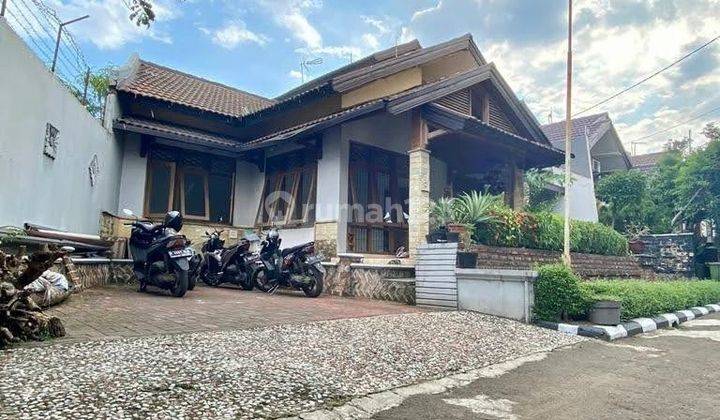 Sewa Rumah Bagus dalam Komplek Bebas Banjir Dekat 2 Stasiun Depok 2