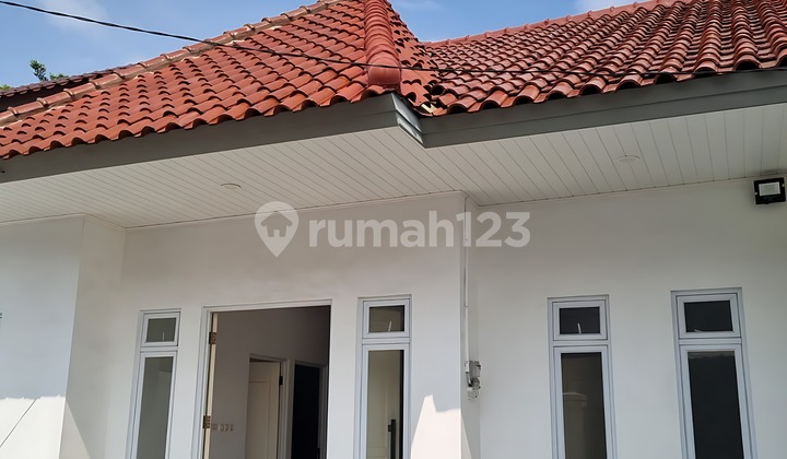 Rumah Minimalis Taman Kedaung Ciputat Bagus Nyaman Siap Huni SHM 2