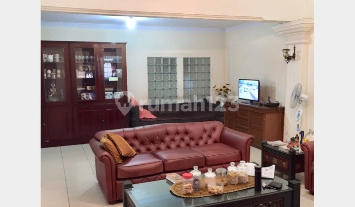 House + 8-Door Boarding Cempaka Putih SHM Good Condition Furnished Ready to Occupy House + 8-Door Boarding Cempaka Putih SHM Good Condition Furnished Ready to Occupy