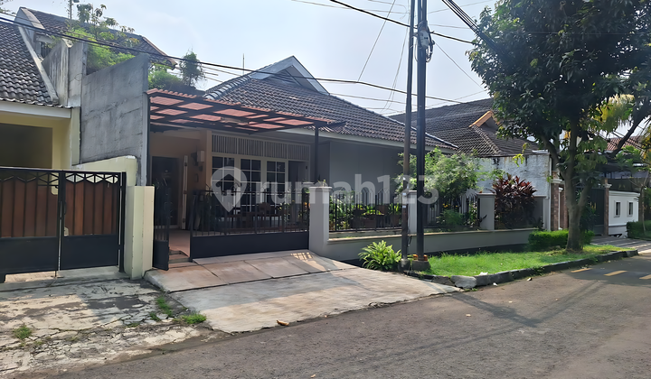 Rumah Camar Bintaro Sektor 3 SHM 2 Lantai Halaman Luas Siap Huni Rumah Camar Bintaro Sektor 3 SHM 2 Lantai Halaman Luas Siap Huni