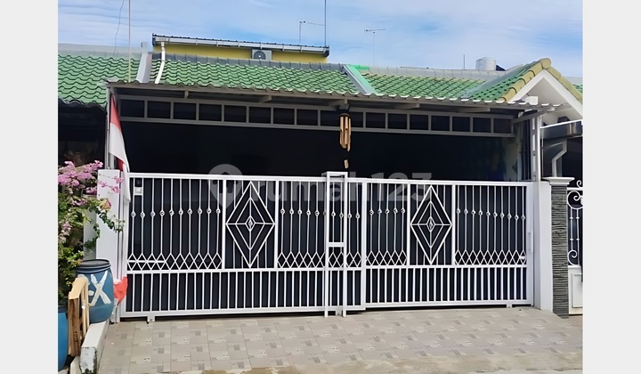 Jababeka Complex House, North Cikarang, Good Condition, Ready to Occupy, with SHM (Certificate of Ownership)