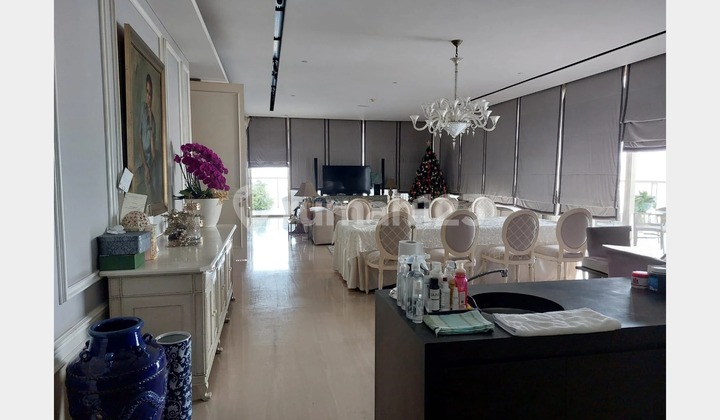 Apartemen Mewah The Residences At Dharmawangsa Semi Furnished dengan Private Lift