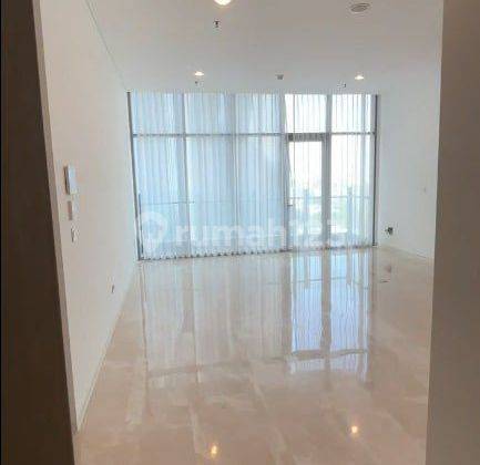 Apartemen Verde Two Unit Combine Baru Mewah 4+2 BR Semi Furnished