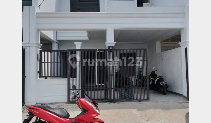 Rumah Komplek DKI Baru Siap Huni Bebas Banjir Dekat Mall Tol LRT 2
