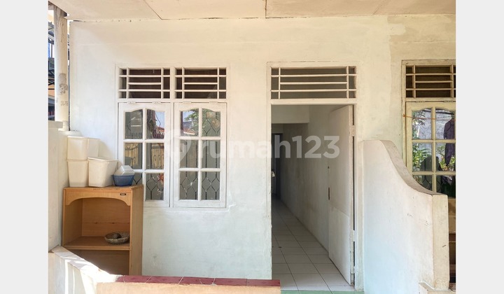 Cirendeu Rented House with SHM for Investment Close to UMJ, Toll Road, MRT 2