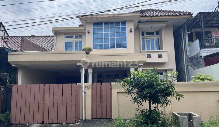 Rumah Shm 2 Lantai Semi Furnished Siap Huni Strategis Hadap Barat 1