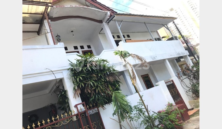 Rumah Manggarai Bebas Banjir Dekat Kokas dan KRL Cocok untuk Kost