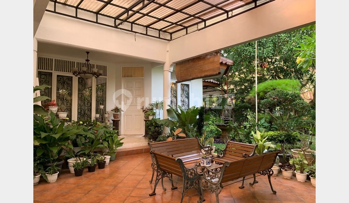 Good Spacious Villa Delima Lebak Bulus House with Swimming Pool and Certificate of Ownership