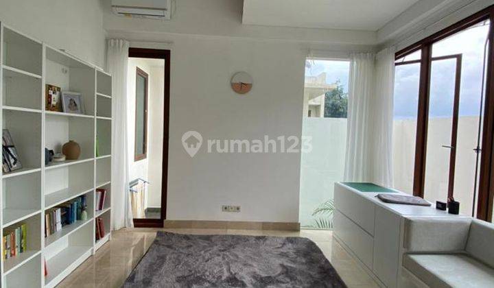 Rumah Townhouse Bagus 2 Lantai Semi Furnished Siap Huni Dekat Tol 2