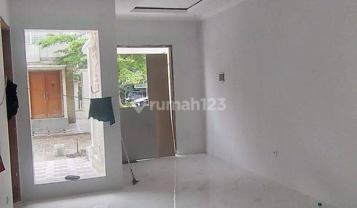 Rumah SHM Cluster 2 Lantai Strategis, 10 Menit dari Bandara Halim 2