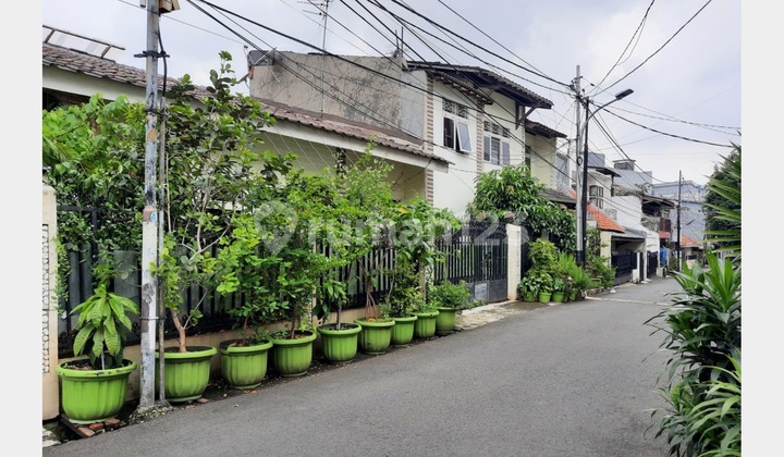 Menteng Dalam House, Freehold Title, Spacious, Near Kokas and KRL, Suitable for Boarding House Menteng Dalam House, Freehold Title, Spacious, Near Kokas and KRL, Suitable for Boarding House