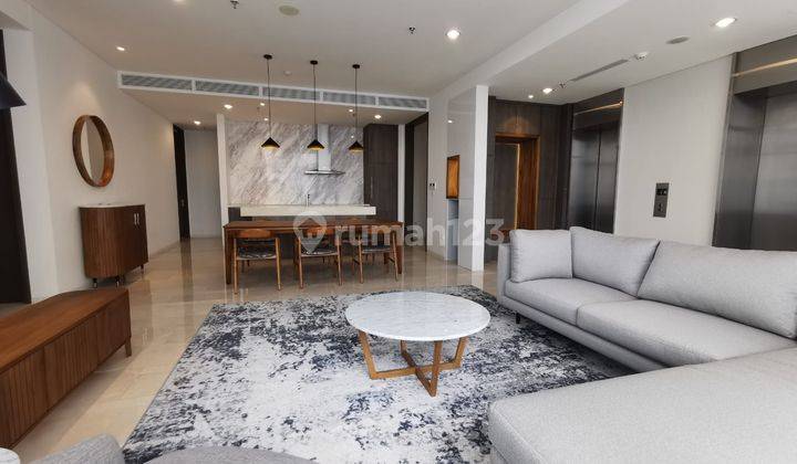 Sewa Apartemen Verde Two Mewah Baru Furnished Dengan Private Lift