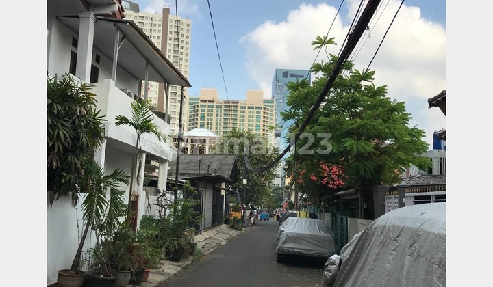 Rumah Manggarai Bebas Banjir Dekat Kokas dan KRL Cocok untuk Kost 2
