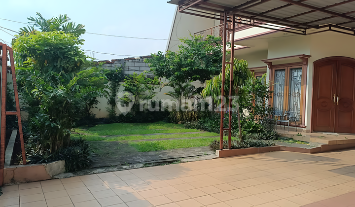 Rumah Bagus Dukuh SHM Siap Huni Halaman Luas Dekat TMII, Tol, LRT 2