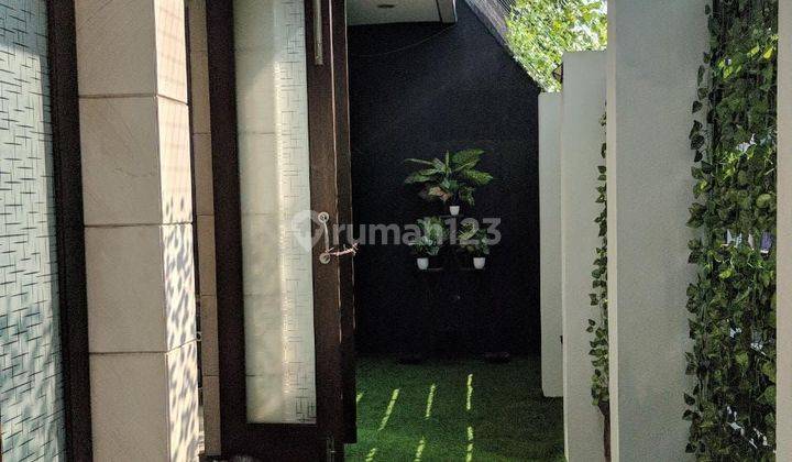 Rumah Shm 2 Lantai Siap Huni Strategis Hadap Timur, Kondisi Bagus 2