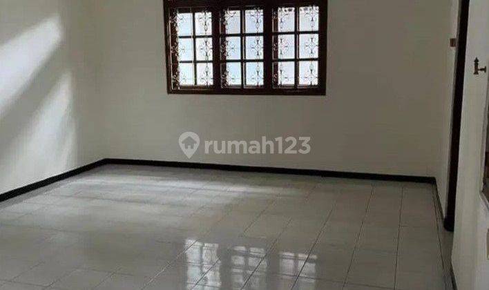 Rumah Shm Siap Huni Sudah Renovasi Lokasi Super Strategis 2