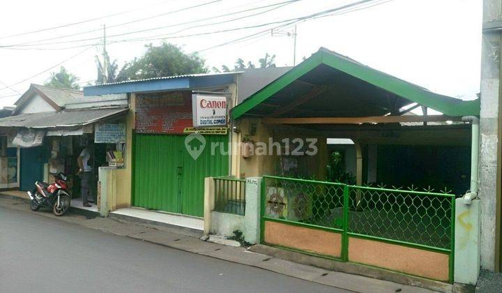 Rumah Dengan 3 Kios Murah Dekat Stasiun Pinggir Jalan Kayu Manis 1