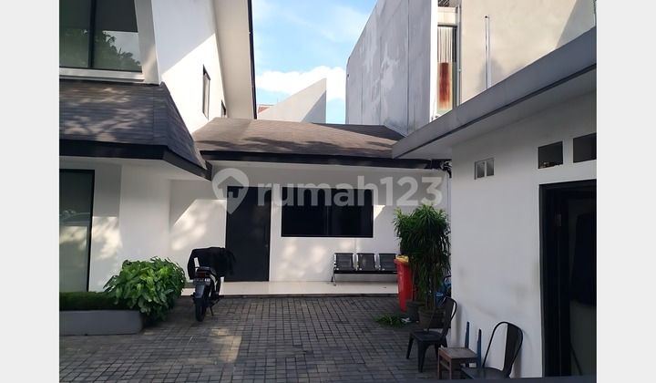 Sewa Kantor Blok M Bagus Sudah Renovasi Full Furnished Siap Pakai 2