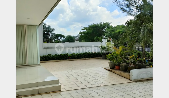 Rumah Bagus Bekas Kantor Furnished di Jalan Boulevard Kota Wisata 2