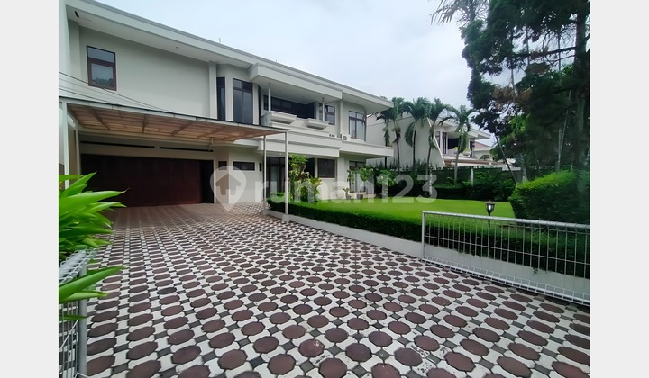 Luxury House on Tb Simatupang Fully Furnished Spacious with Swimming Pool