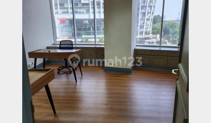 Sewa Ruang Kantor SCBD Menara Sudirman Luas 218m² Full Furnished 2