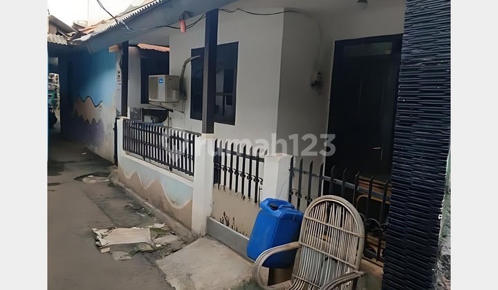 Affordable Pejaten Raya Rental House Below NJOP Near Penvil, Commuter Train Affordable Pejaten Raya Rental House Below NJOP Near Penvil, Commuter Train