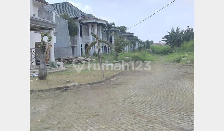 Land and Building Former Cluster 1.04 Ha, Already Has Building Permit for 13 Houses