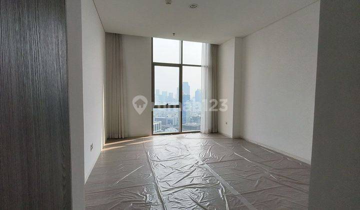 Apartemen Verde Two Mewah Baru Semi Furnished 2+1 Br Strategis 2