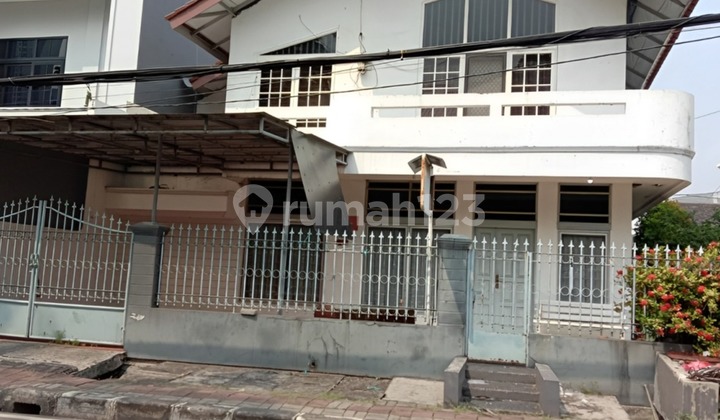 Rumah Hook SHM Tanjung Duren Dekat Tol Mall Kampus Shulter Busway
