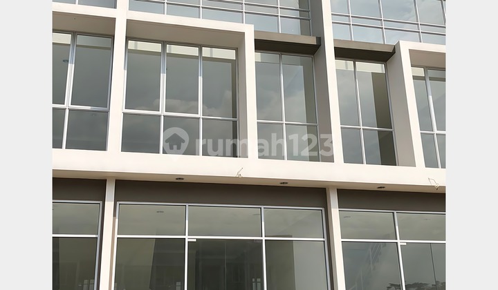 Ruko Bagus Cibubur dengan Rooftop HGB Semi Furnished Siap Pakai Ruko Bagus Cibubur dengan Rooftop HGB Semi Furnished Siap Pakai