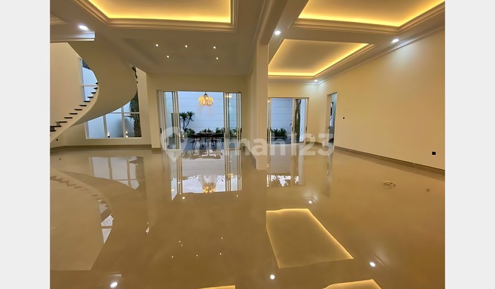 New Luxury Home in Pondok Indah, Spacious, Ready to Live In with Swimming Pool 2