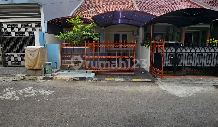 Rumah Komplek Metro Permata 1 Halaman Luas 1024 M² SHM Siap Huni
