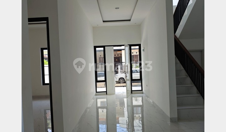 Rumah Baru Komplek Regensi Melati Mas SHM Siap Huni Bebas Banjir 2