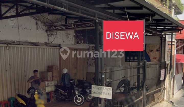 Good 2-Story Shop House for Rent in Sayap Otista, Bandung