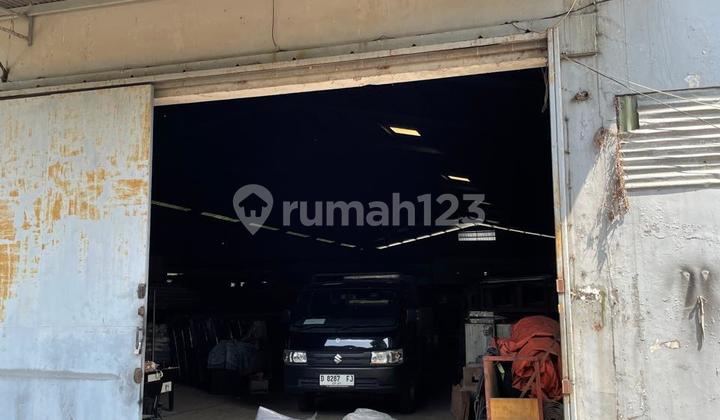 Selling 4 Warehouses With Employee Mess in Laswi Ciparay Bandung