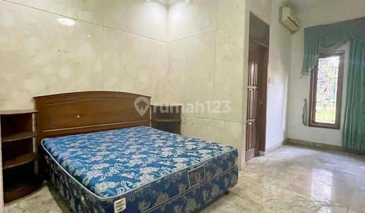 kamar tidur jual rumah nyaman di taman