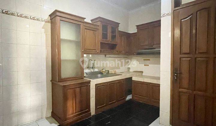 dapur jual rumah nyaman di taman