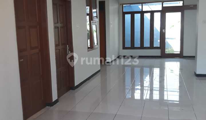 Comfortable House for Rent in Cihanjuang Parongpong Bandung Comfortable House for Rent in Cihanjuang Parongpong Bandung