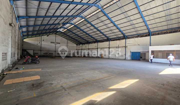 Gudang Luas Akses Kontainer 40ft Dijual di Cimareme Padalarang