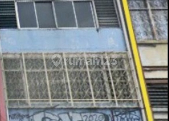 Jual Ruko Dengan 7 Kamar Tidur di Kramat Raya Jakarta Jual Ruko Dengan 7 Kamar Tidur di Kramat Raya Jakarta