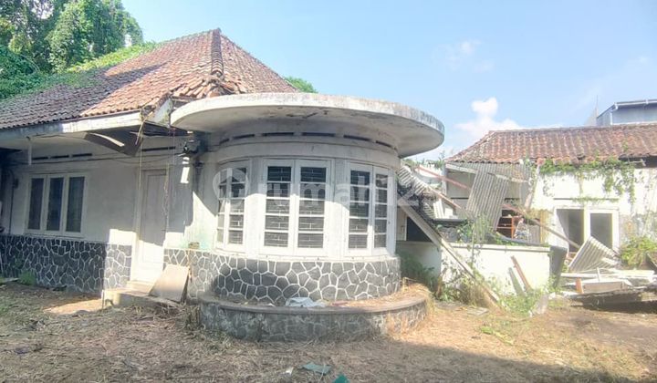 Heritage House Suitable for Cafe for Rent in Dewi Sartika 1