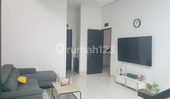 Rumah Nyaman Dijual di Singgasana Pradana Bandung