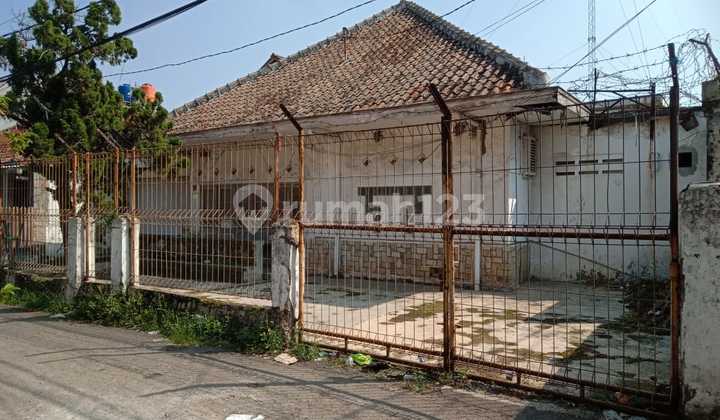 Selling Old House, Land Only Calculation in Kebonkawung Bandung 1