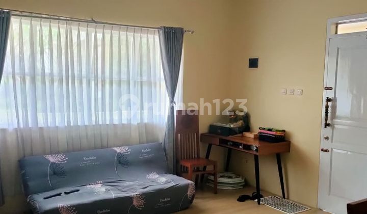 Jual Rumah Nyaman 3 Lantai di Cigadung Bandung 2