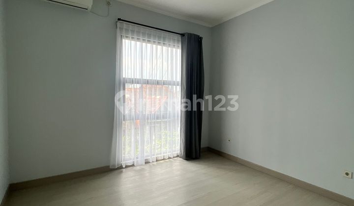 Comfortable House with Elevator for Sale in Setrasirna Bandung 2